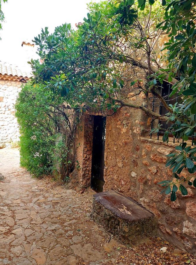 Casa Del Aguila Del Valle Riopar Viejo Exterior photo